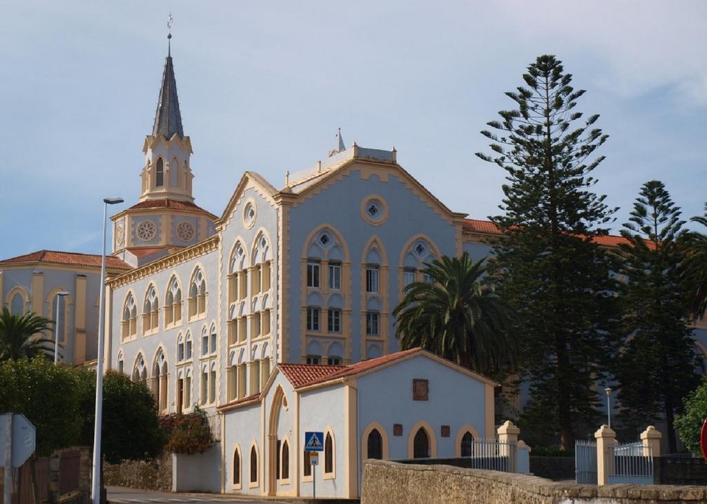 Cóbreces Alojamiento El Pino מראה חיצוני תמונה
